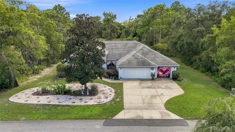 Homes For Sale - 5 Cyclamen Court<br/> Homosassa, FL 34446