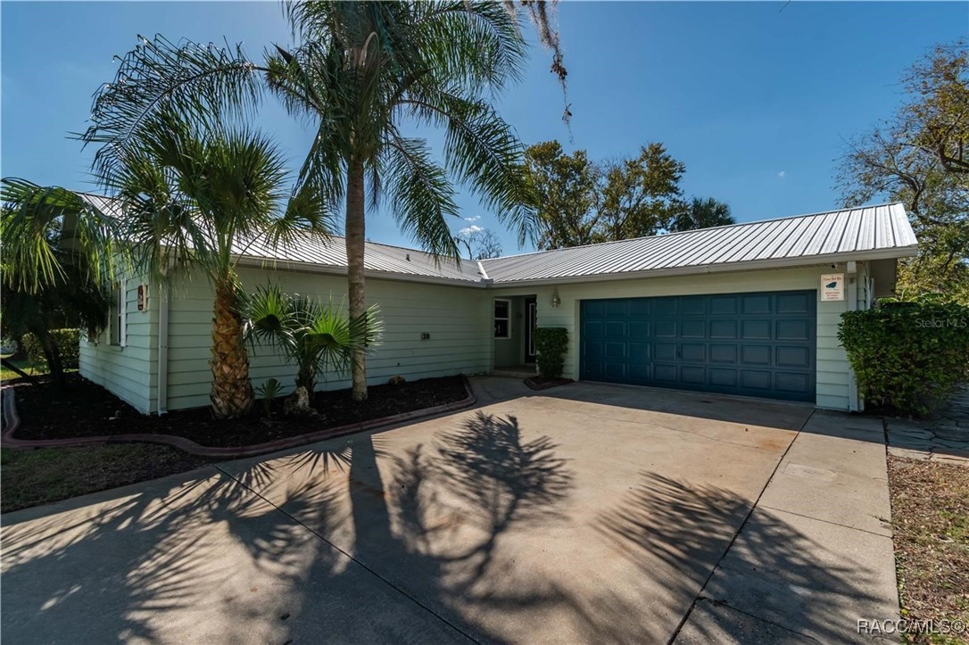 2178 N Watersedge Drive, Crystal River, Florida image 6