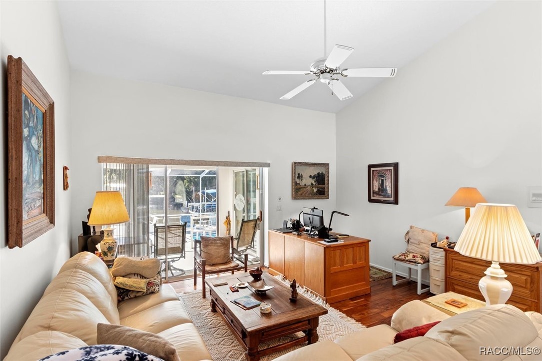2250 N Watersedge Drive, Crystal River, New York image 9