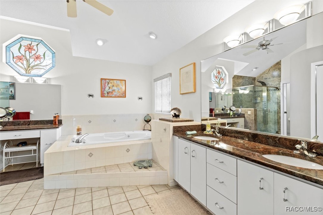 2250 N Watersedge Drive, Crystal River, New York image 28
