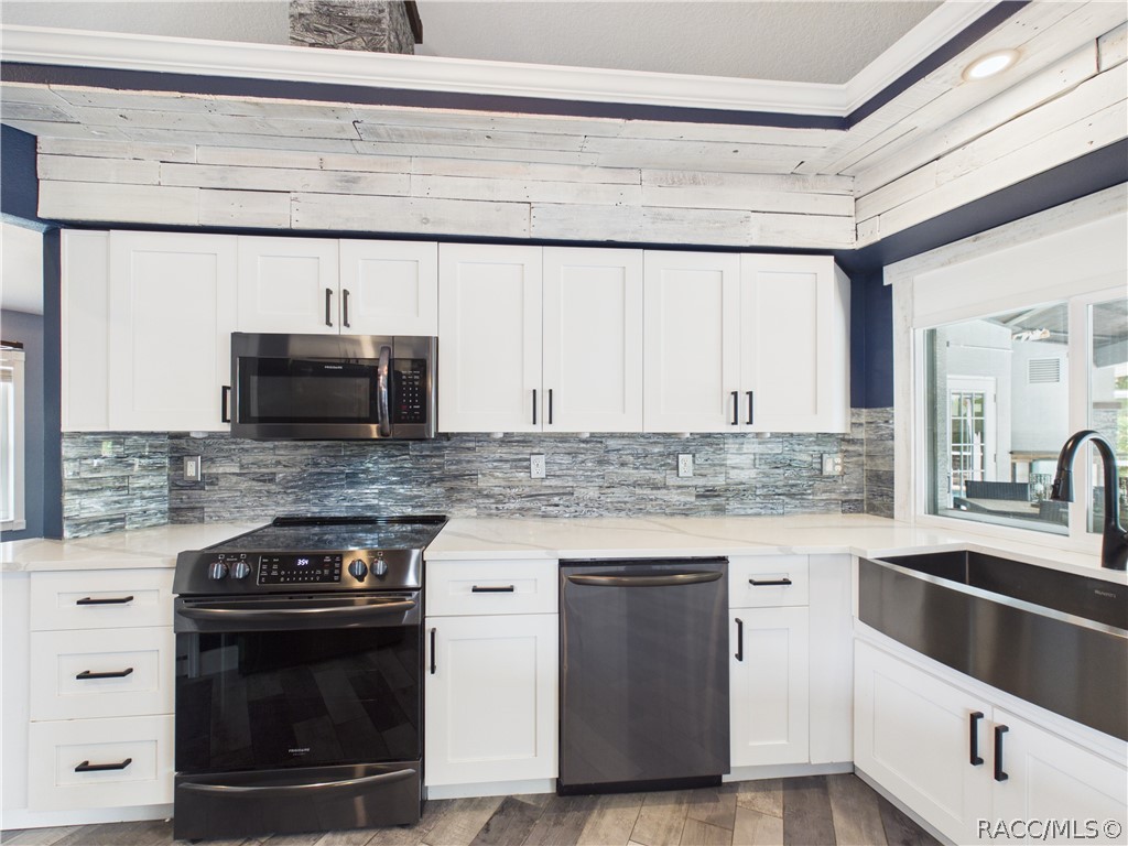 9 Plumbago Court