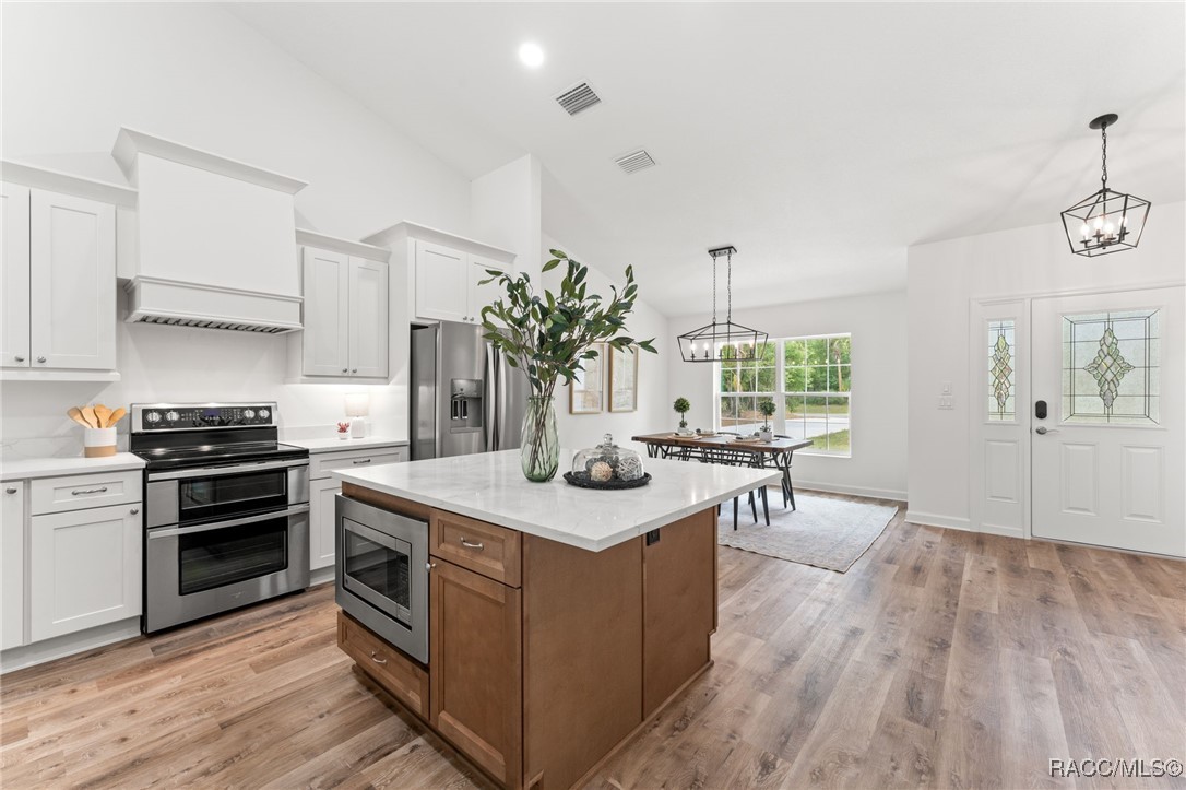 8276 N Star Blaze Drive, Crystal River, Florida image 10