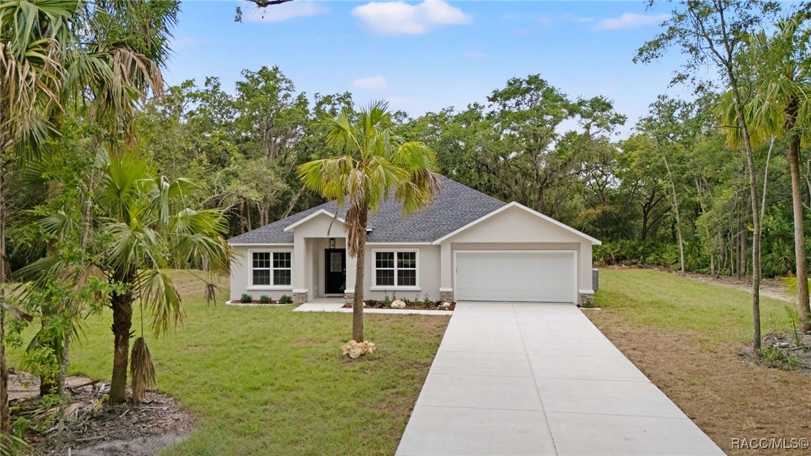 8276 N Star Blaze Drive, Crystal River, Florida image 2