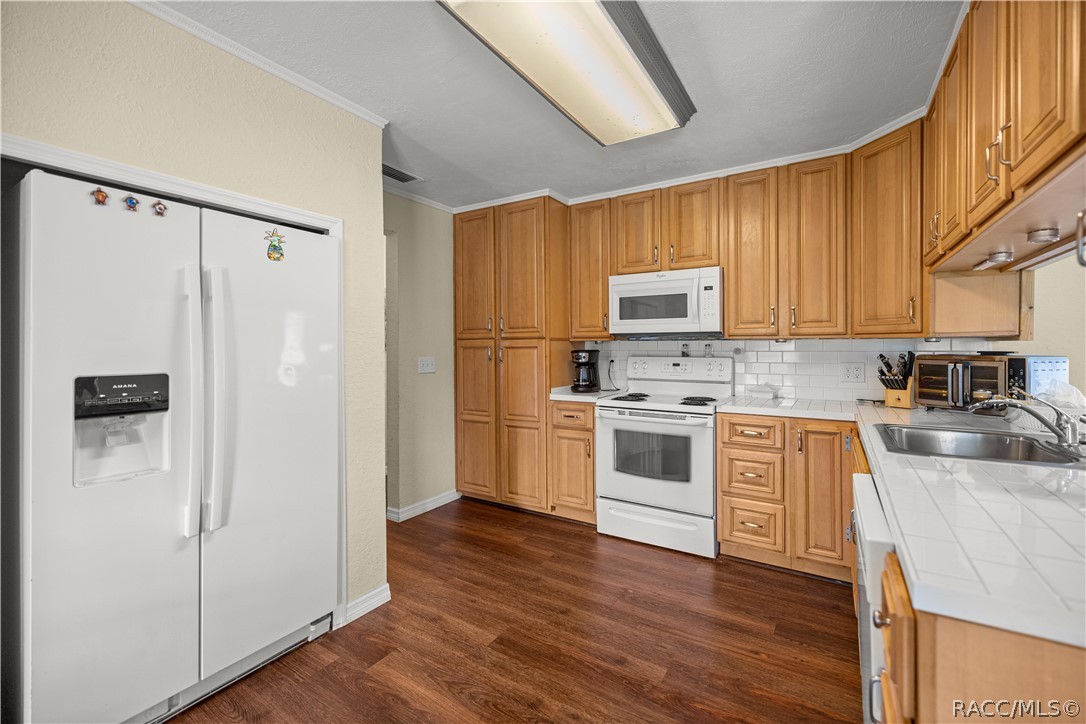 7930 E Derby Oaks Drive