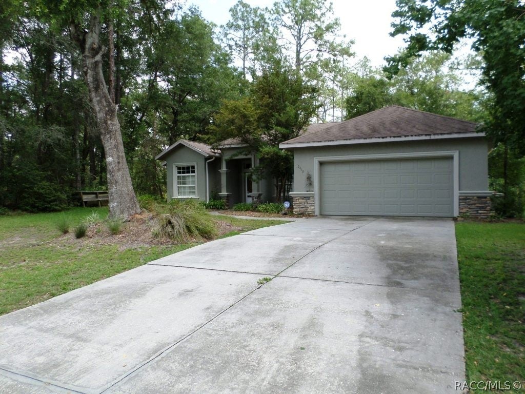 9419 N Country Club Way
