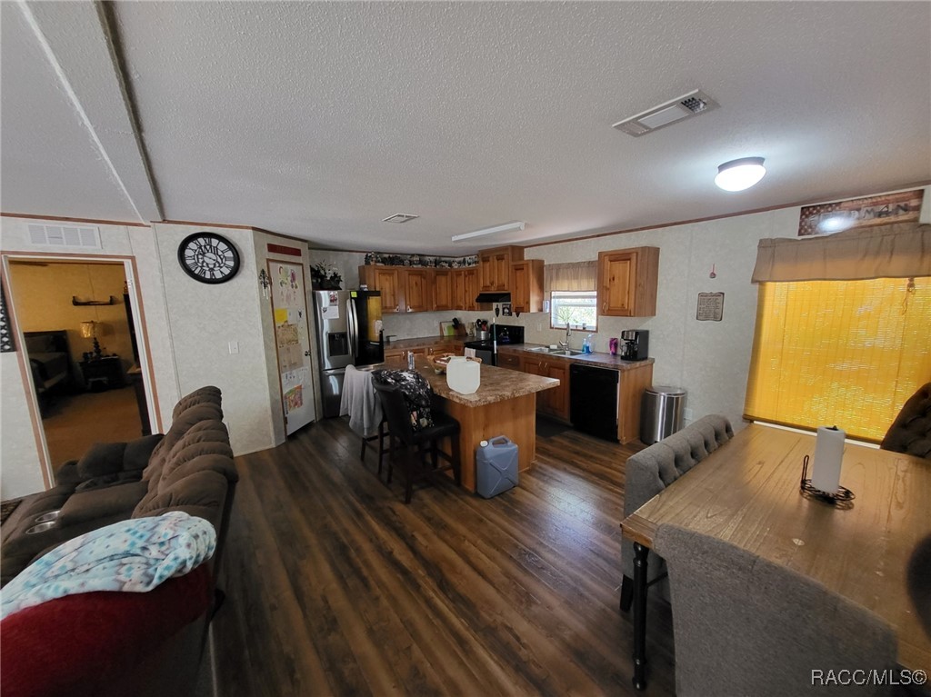 1117 Nugent Avenue, Bay Shore, New York image 4