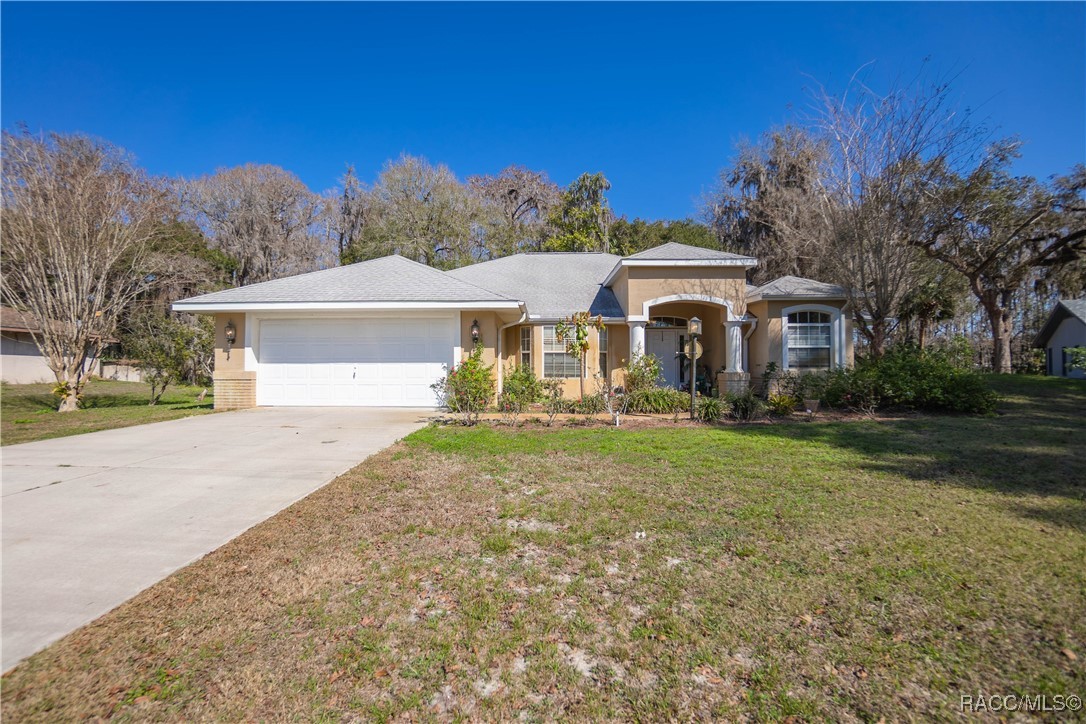 11 N Shadow Wood Drive, Inverness, Florida image 1