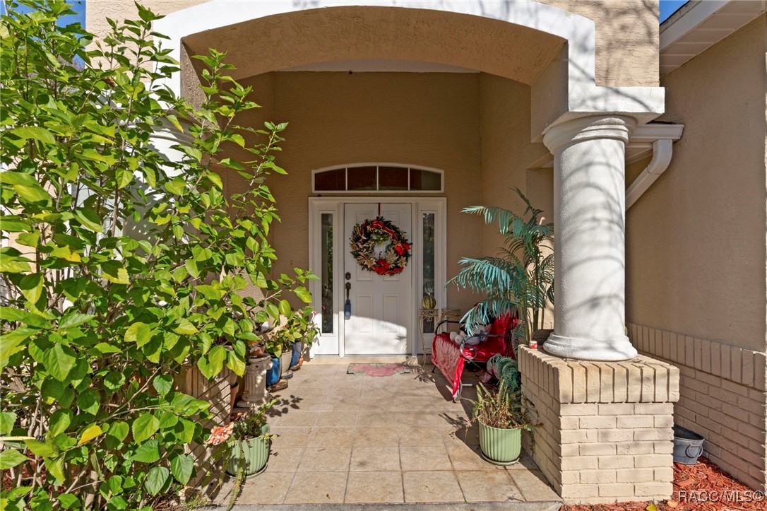 11 N Shadow Wood Drive