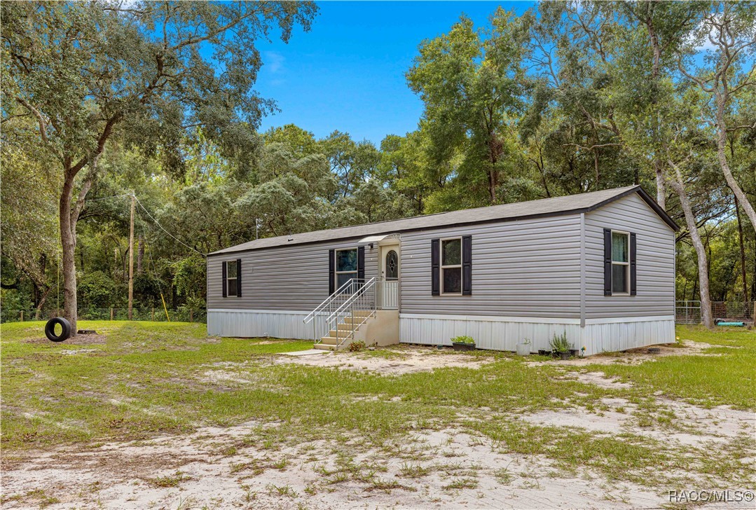 11220 NE 234th Place Road, Fort McCoy, Florida image 1