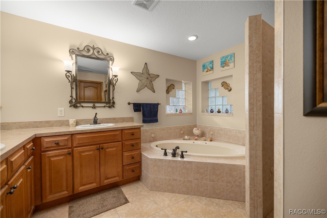 5889 NE 43rd Lane Road, Silver Springs, Florida image 24