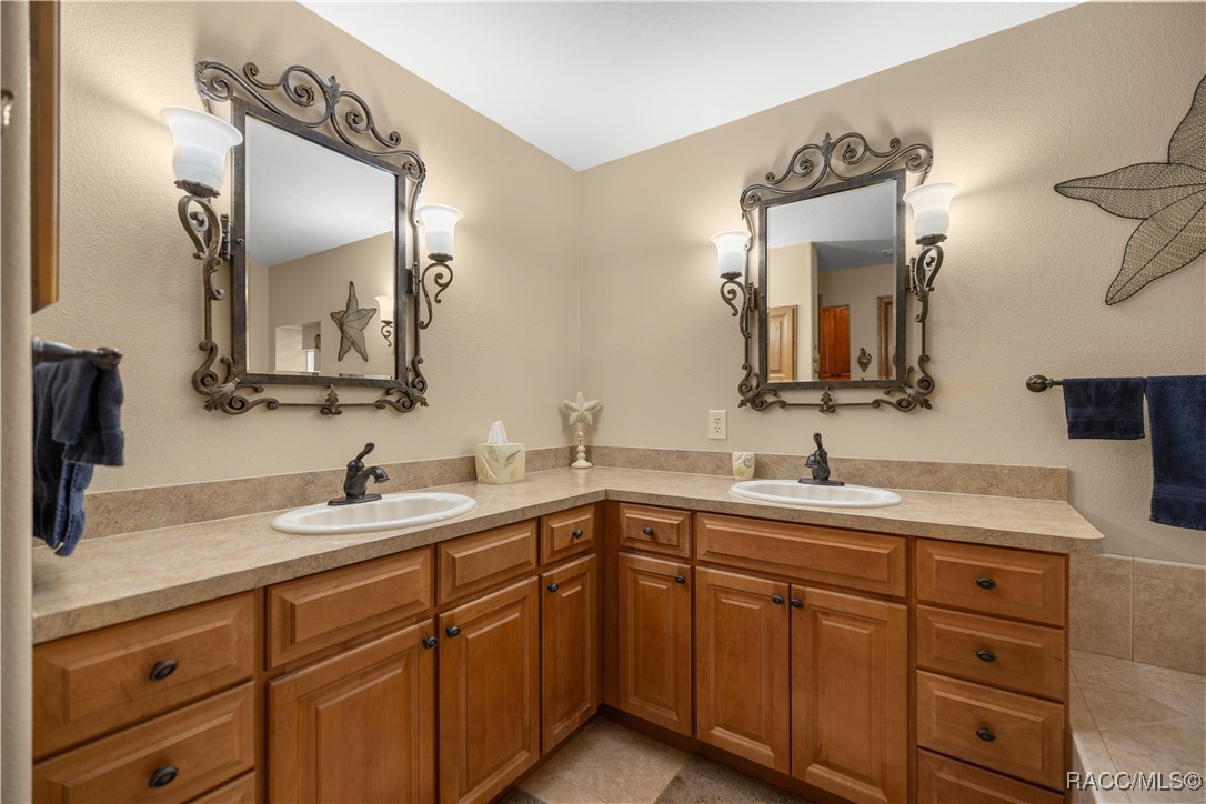 5889 NE 43rd Lane Road, Silver Springs, Florida image 23