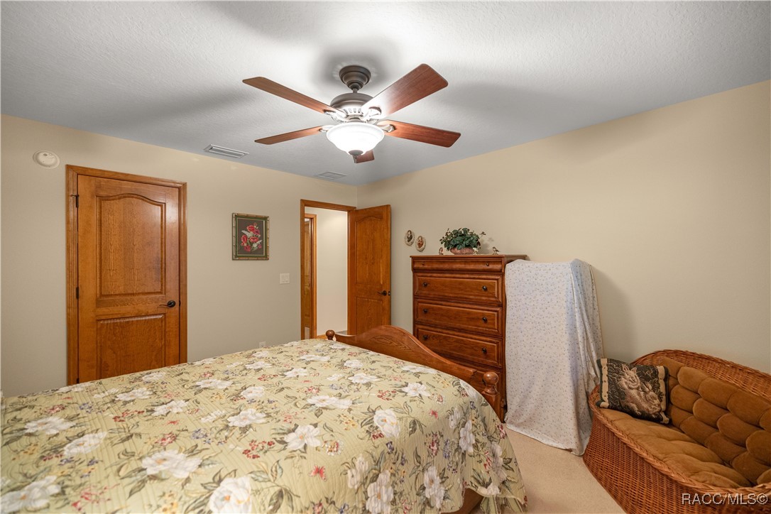 5889 NE 43rd Lane Road, Silver Springs, Florida image 32