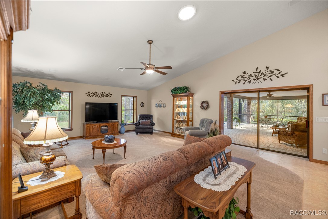 5889 NE 43rd Lane Road, Silver Springs, Florida image 14