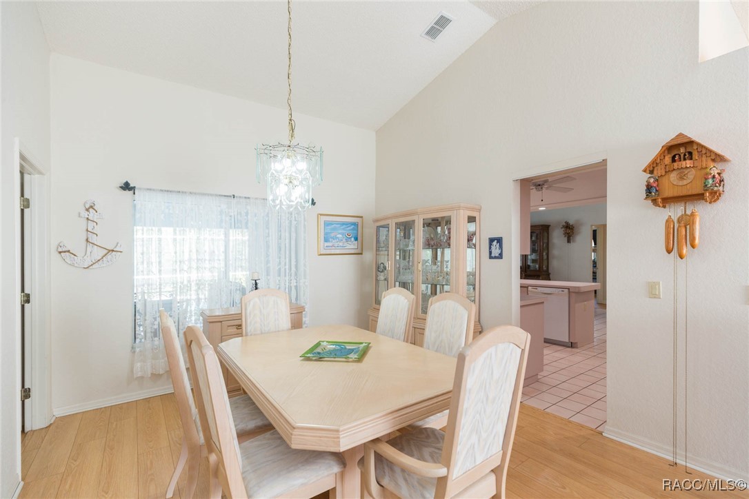 31 Colonial Road, White Plains, New York image 8