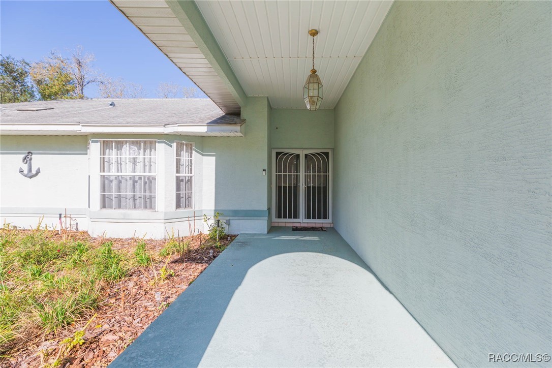 31 Colonial Road, White Plains, New York image 3