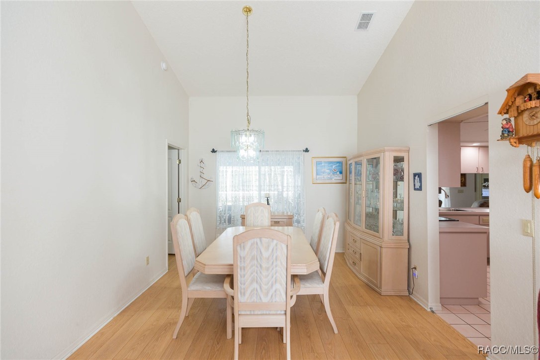 31 Colonial Road, White Plains, New York image 9