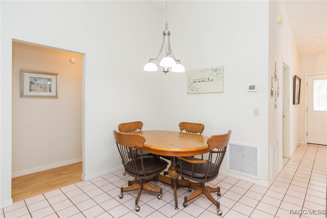 31 Colonial Road, White Plains, New York image 17