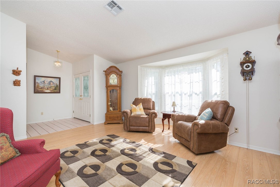 31 Colonial Road, White Plains, New York image 6