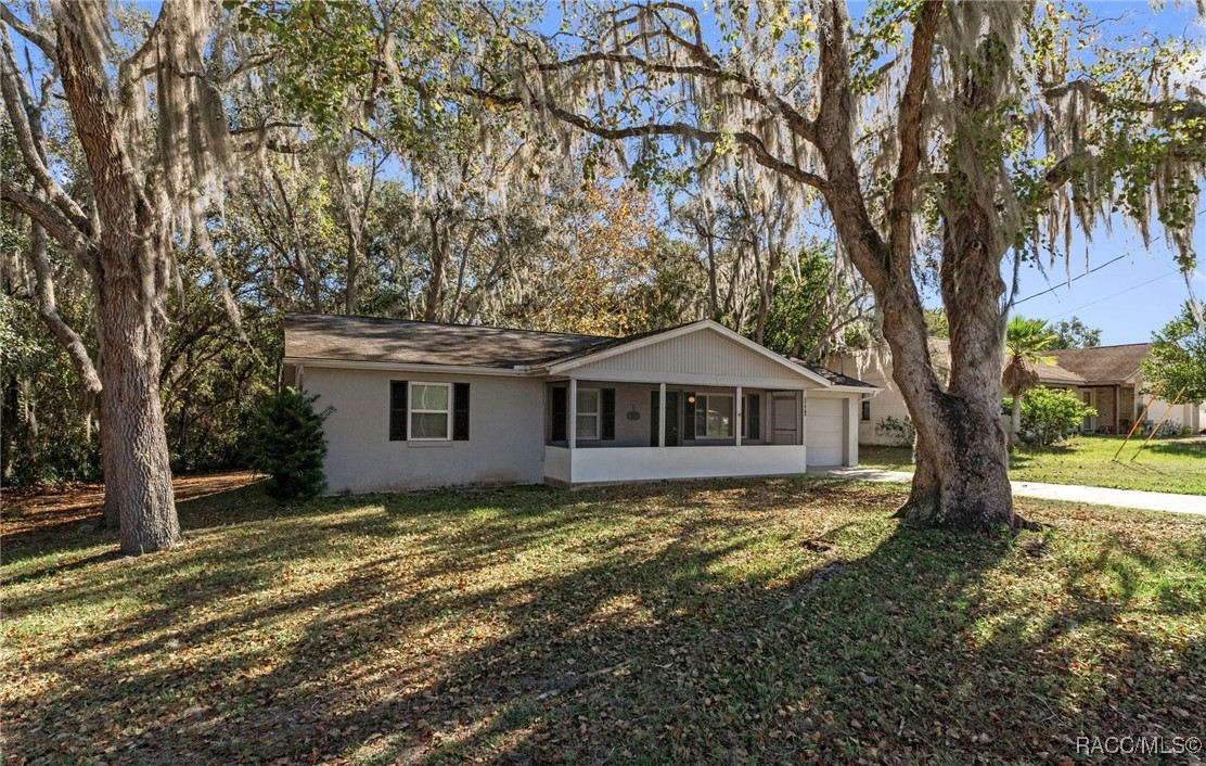 1004 Carnegie Drive, Inverness, Florida image 2