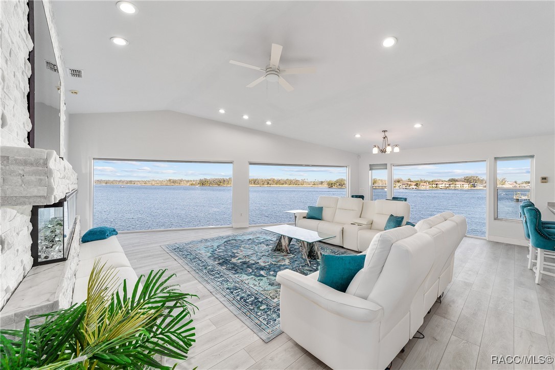 2243 N Kings Cove Point, Crystal River, Florida image 4