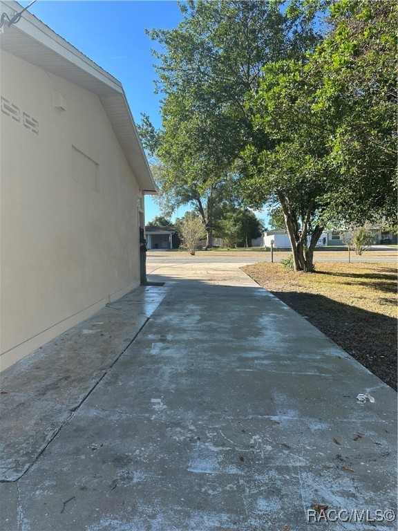 39 Beverly Hills Boulevard, Beverly Hills, Florida image 6