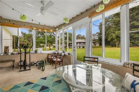 A home in Citrus Springs