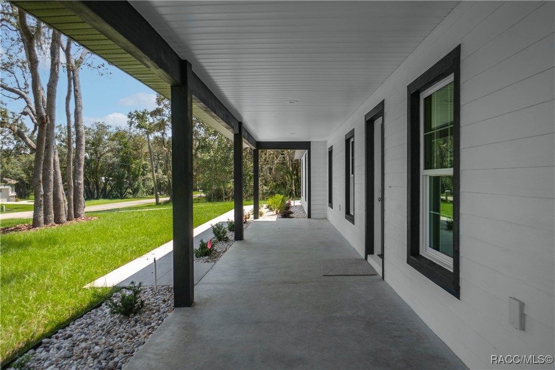 530 N Highview Avenue