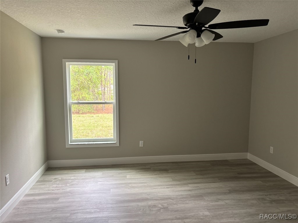 9396 N Pineview Way, Citrus Springs, Florida image 16