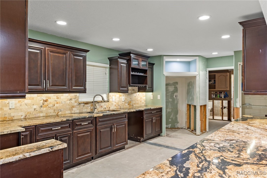 3925 N Nokomis Point, Crystal River, New York image 16