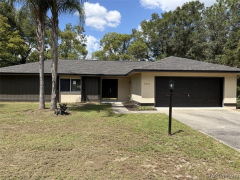 Homes For Sale - 9050 N Arcadia Way<br/> Citrus Springs, FL 34434