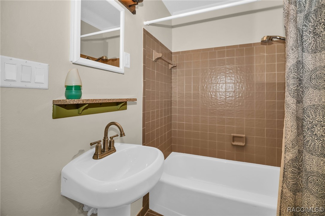 1149 SE Kings Bay Drive, Crystal River, New York image 18