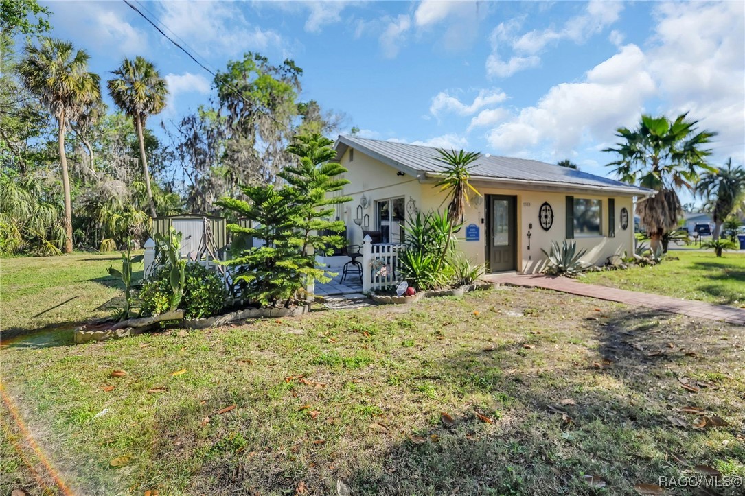 1149 SE Kings Bay Drive, Crystal River, New York image 4