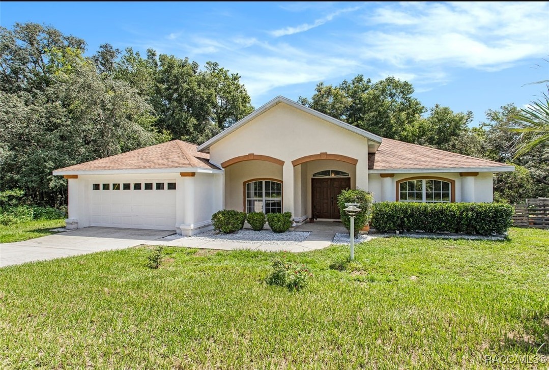 1829 W Andromedae Drive, Citrus Springs, Florida image 1