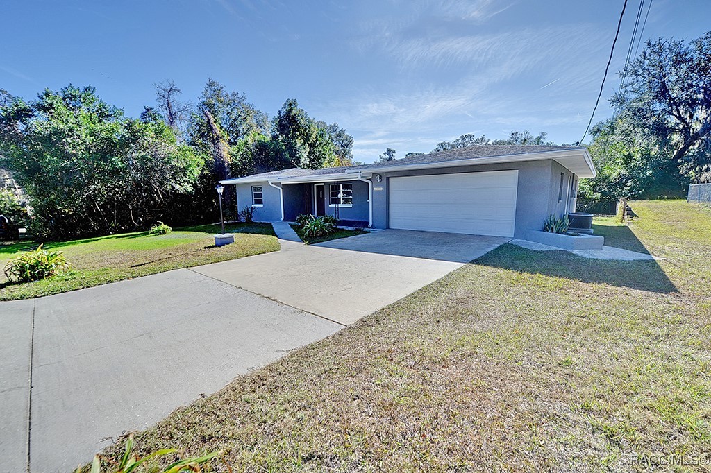 6316 E Plum Street, Inverness, Florida image 2