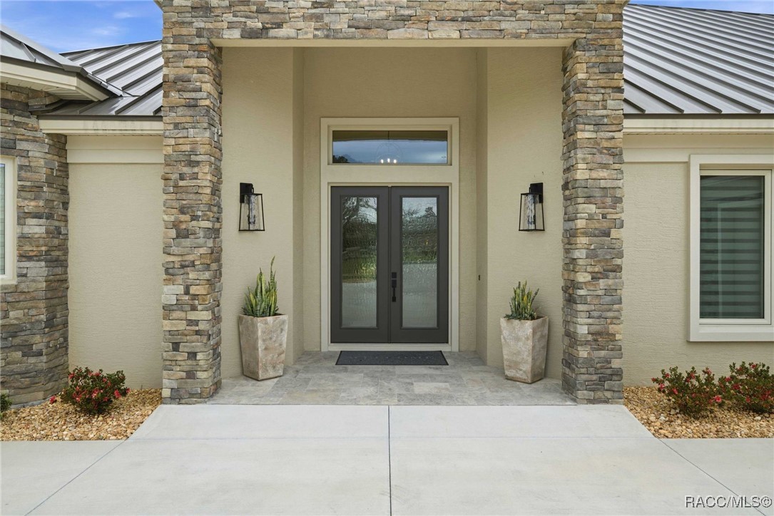 2852 N Crosswater Path