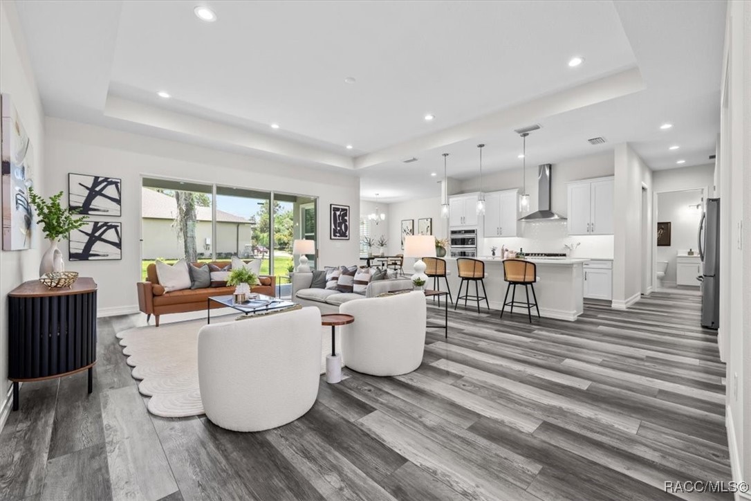 3818 W Birds Nest Drive