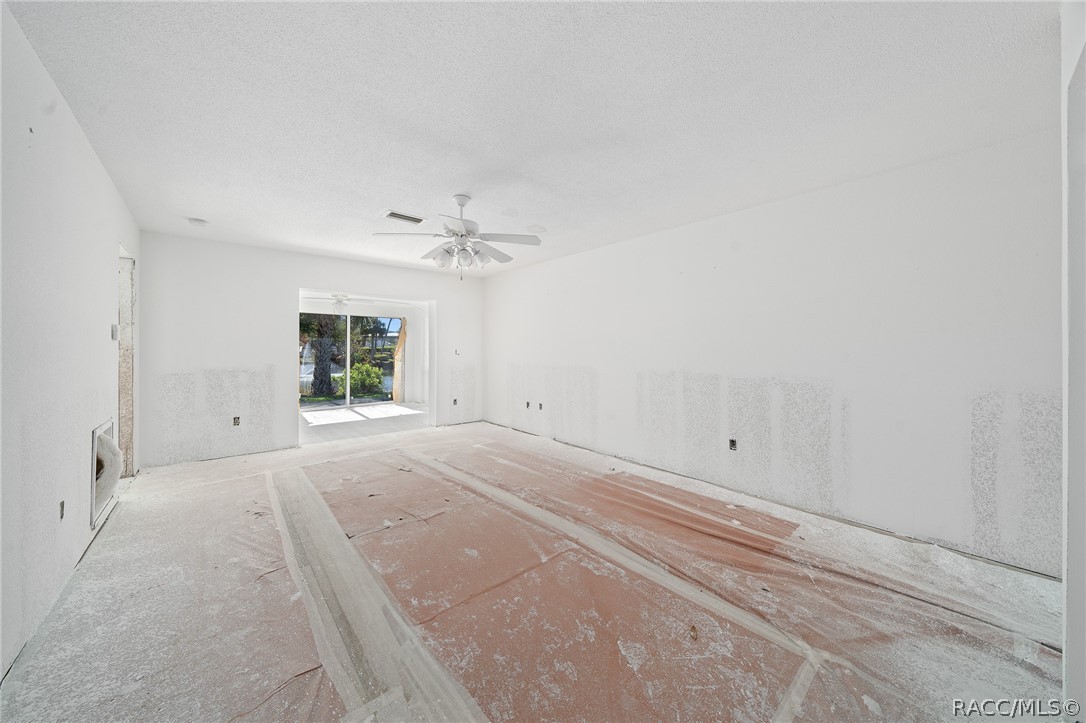 1283 N Osprey Point, Crystal River, Florida image 9