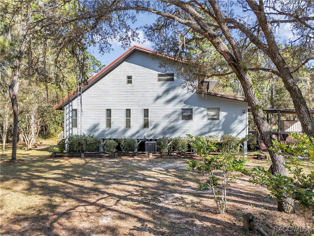 13245 S Oakview Avenue