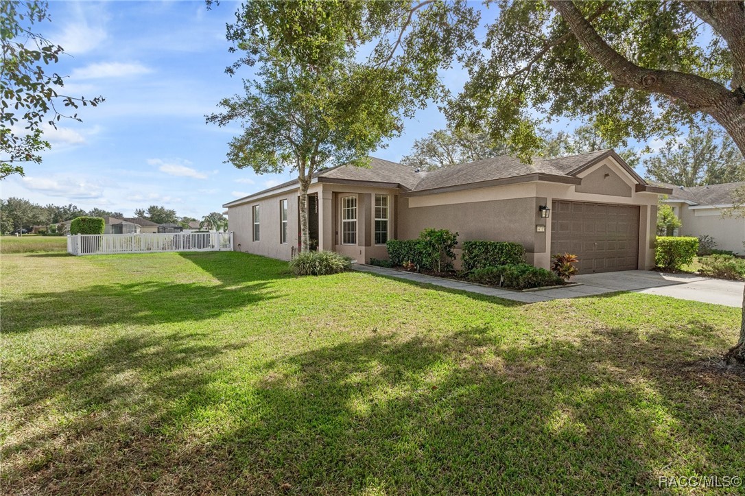 14713 Wake Robin Drive, Brooksville, Florida image 4