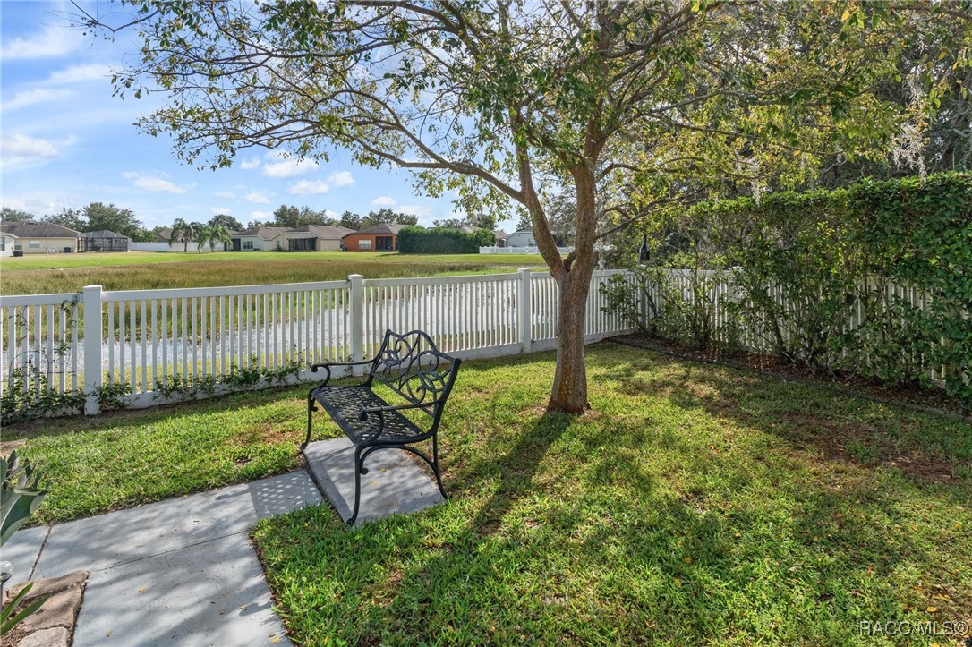 14713 Wake Robin Drive, Brooksville, Florida image 38