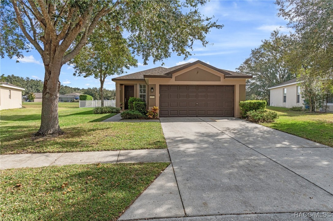 14713 Wake Robin Drive, Brooksville, Florida image 3