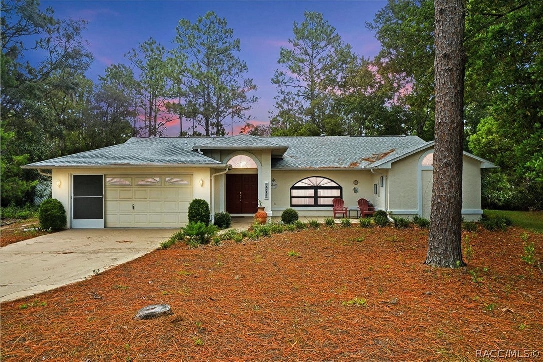5815 N Durango Terrace