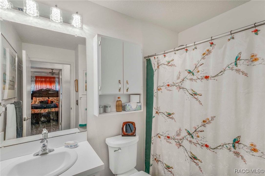 510 W Larchmont Court, Beverly Hills, New York image 19
