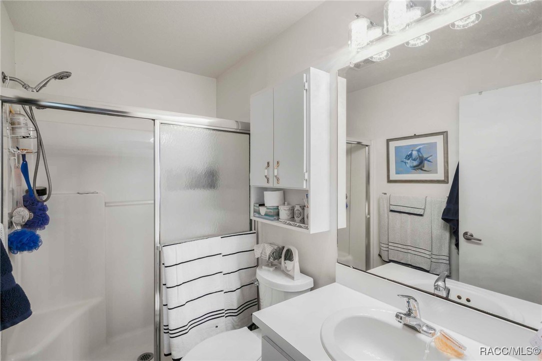 510 W Larchmont Court, Beverly Hills, New York image 17
