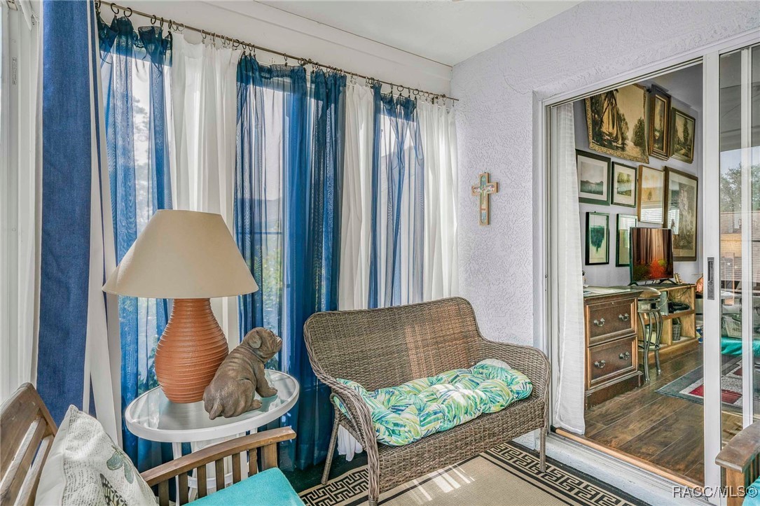 510 W Larchmont Court, Beverly Hills, New York image 13