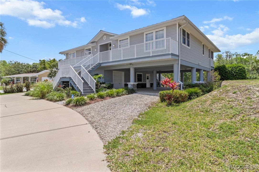 2168 N Watersedge Drive, Crystal River, Florida image 4