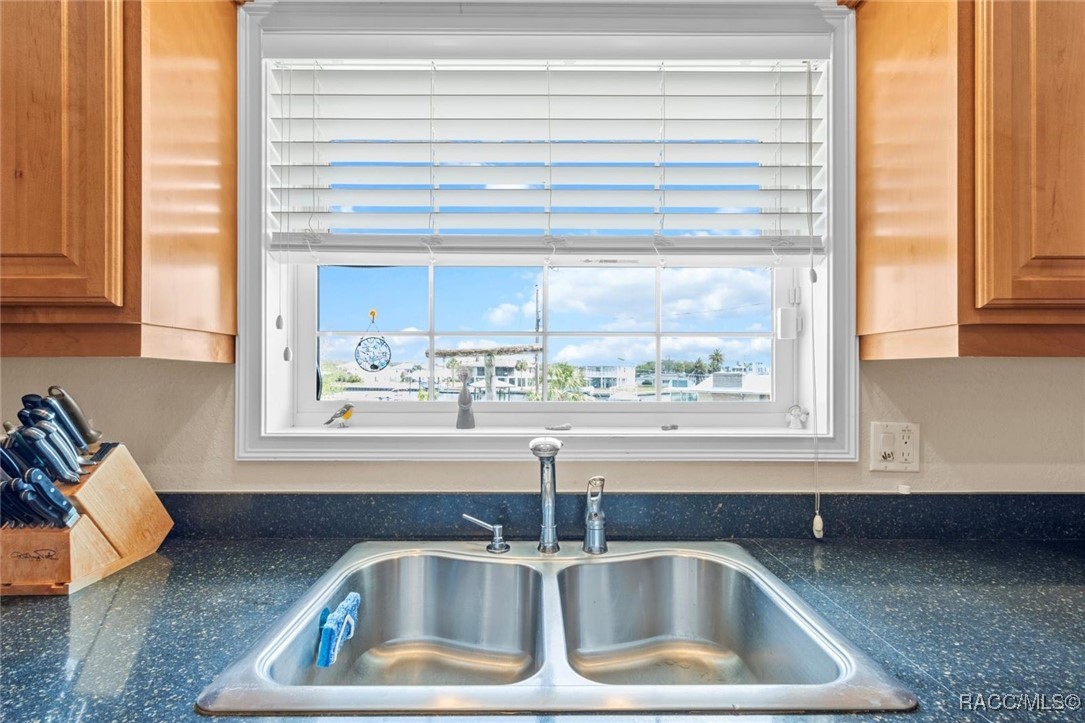 2168 N Watersedge Drive, Crystal River, Florida image 14