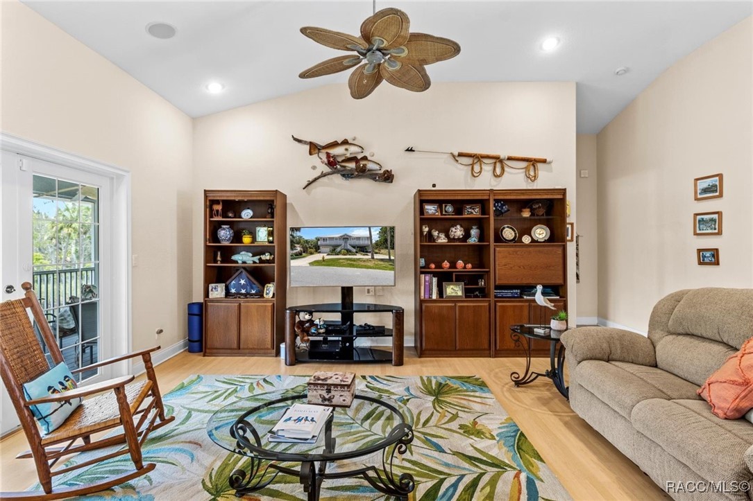 2168 N Watersedge Drive, Crystal River, Florida image 22