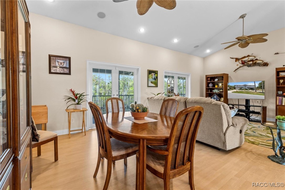 2168 N Watersedge Drive, Crystal River, Florida image 20