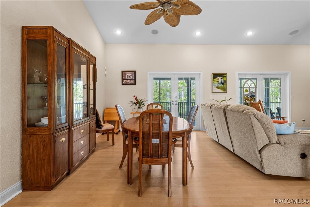 2168 N Watersedge Drive, Crystal River, Florida image 21